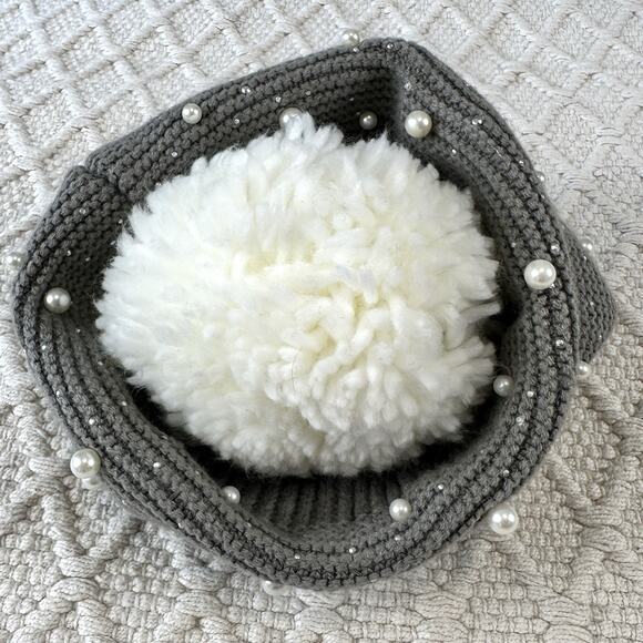 Capelli New York Gray Beanie Hat Pom Pom Pearl Rhinestone Embellished M/L - Picture 4 of 10